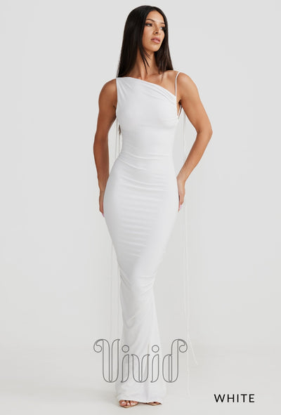 Melani The Label Gia Gown in White / Whites